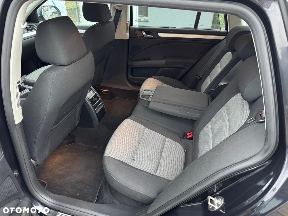 Skoda Superb 1.8 TSI FAMILY - 17
