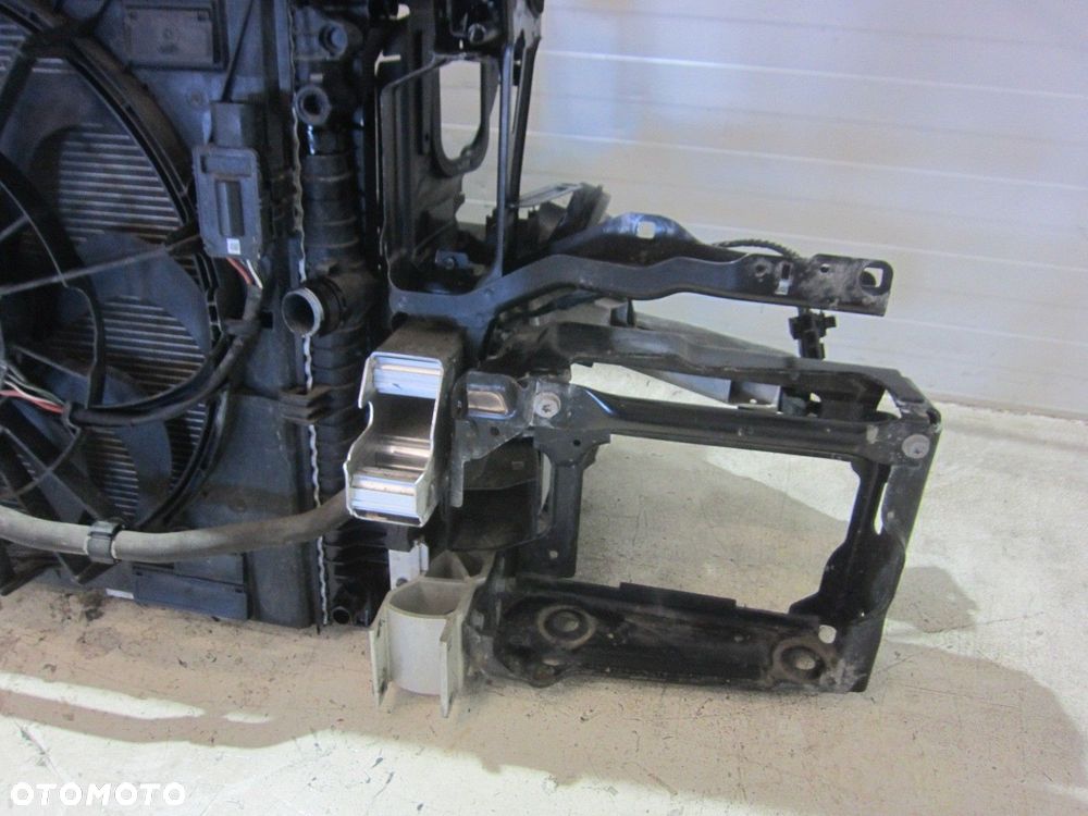 BMW X3 G01 3.0i WZMOCNIENIE CHŁODNICA PAS PRZEDNI BELKA 8642742 BENZYNA - 8