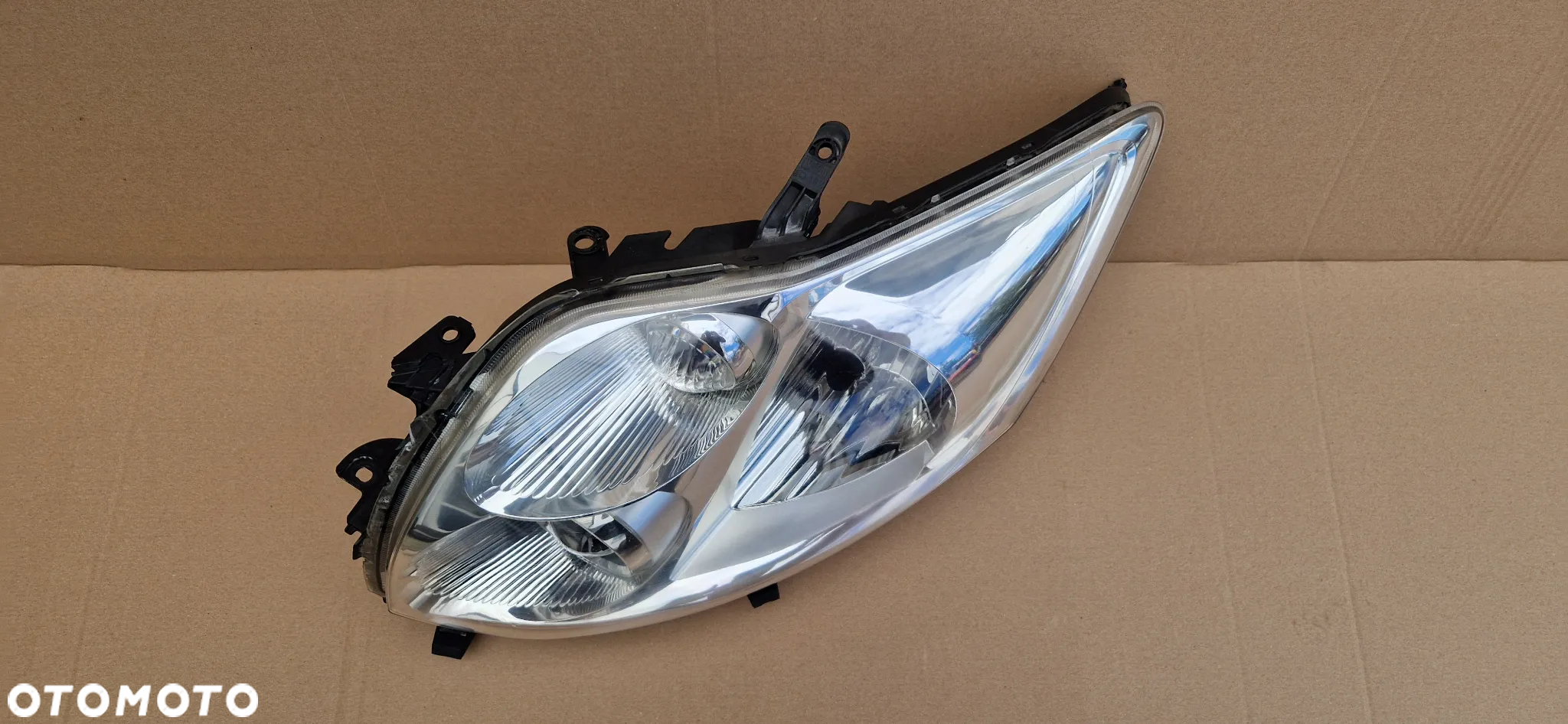 TOYOTA AURIS I E15 06-09r LEWA LAMPA PRZÓD ORYG EUROPA - 4