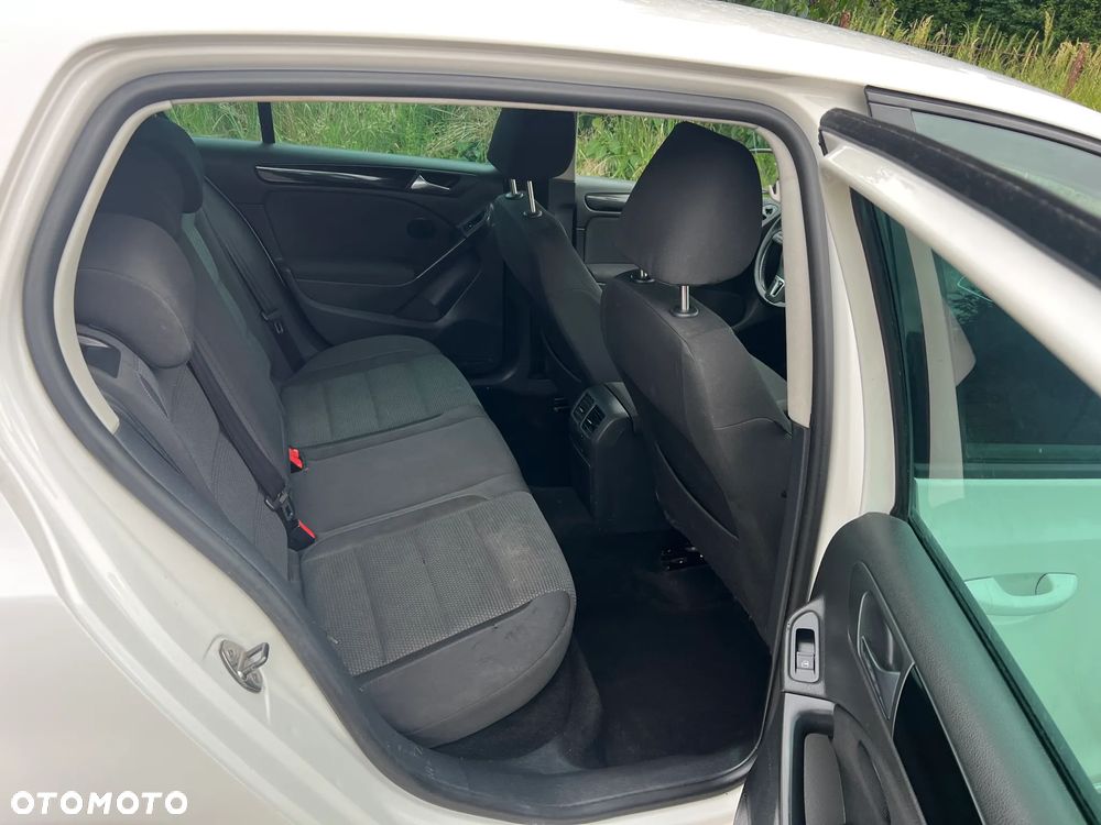 Volkswagen Golf - 14