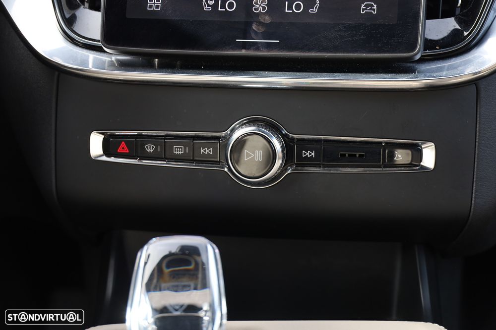 Volvo XC 90 2.0 T8 PHEV Plus Bright AWD - 25