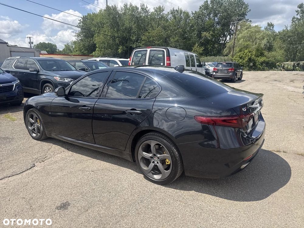 Alfa Romeo Giulia 2.0 Turbo TI Q4 - 7