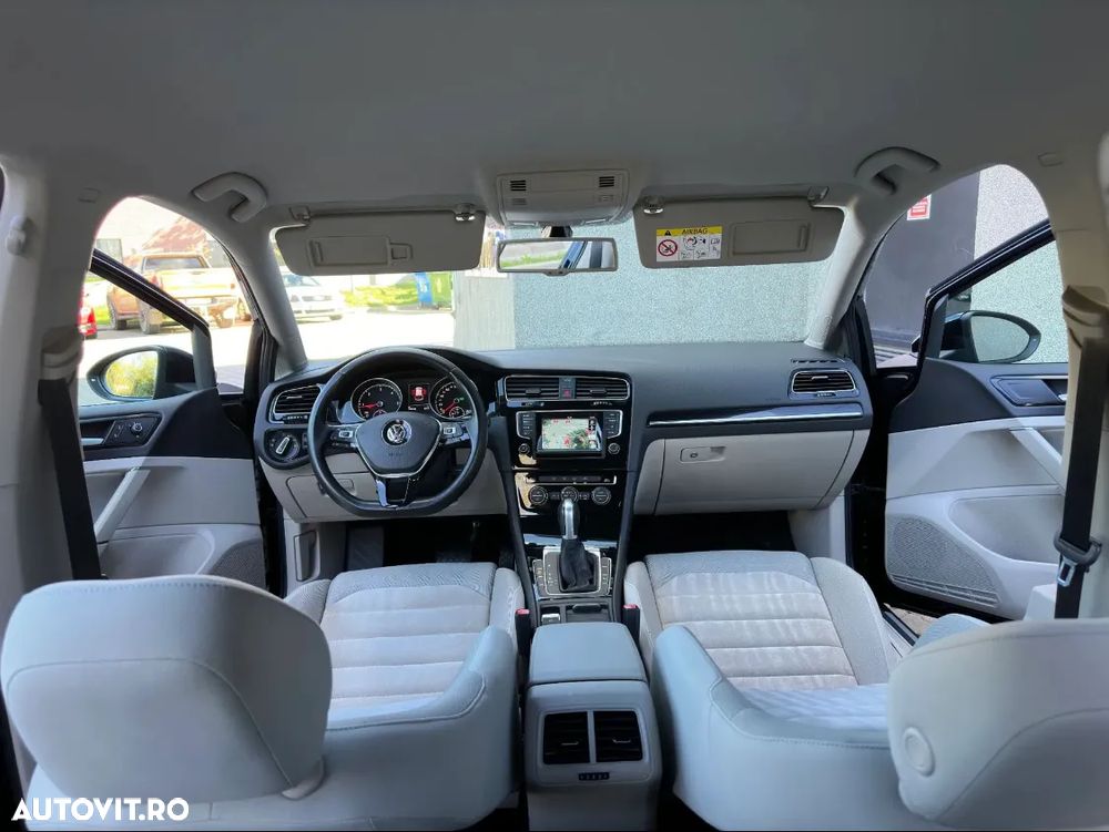 Volkswagen Golf 1.6 TDI DPF BlueMotion Technology DSG Comfortline - 29