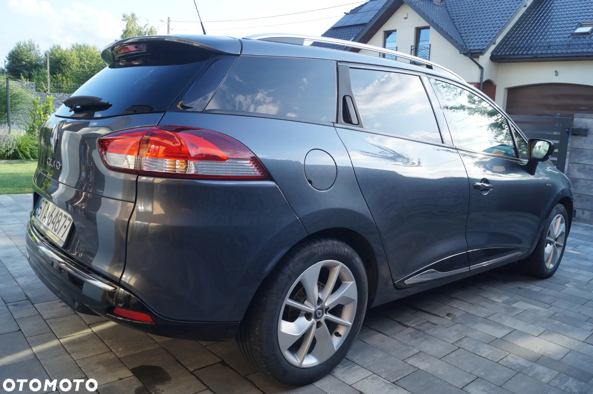 Renault Clio 1.2 16V Limited Plus - 11