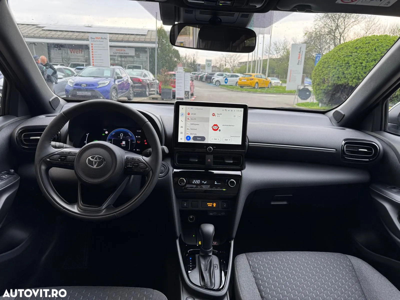 Toyota Yaris Cross 1.5 VVT-i HSD 4x2 Dynamic - 13