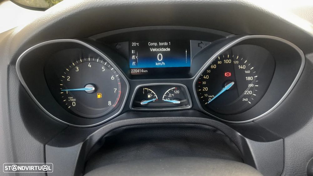 Ford Focus SW 1.0 SCTi Titanium - 26