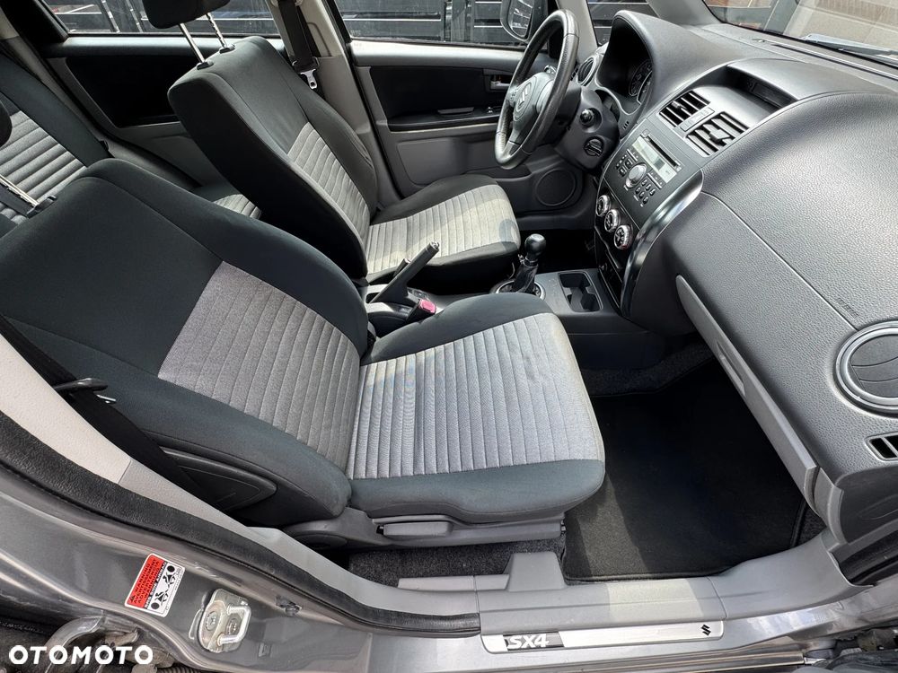 Suzuki SX4 1.6 VVT 4x4 Comfort - 27