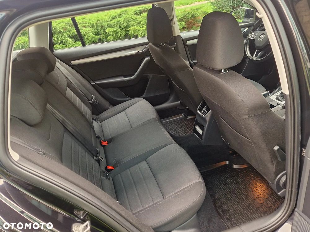 Skoda Octavia 2.0 TDI DSG Style - 18