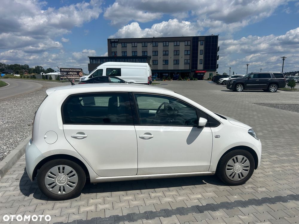 Volkswagen up! move - 6