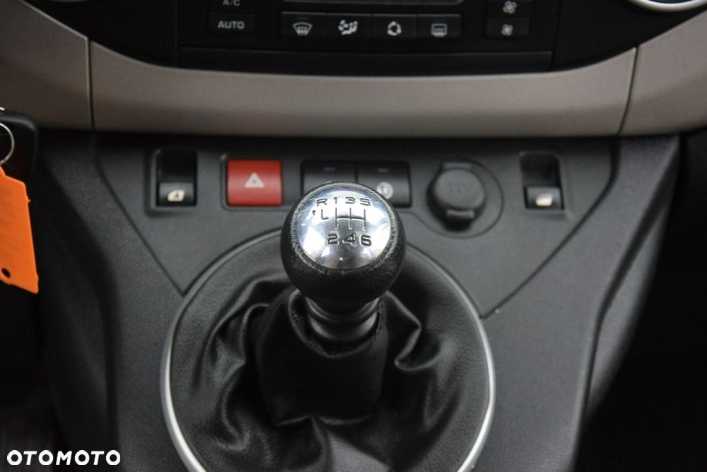 Peugeot Partner BlueHDi 120 Stop&Start Allure - 31