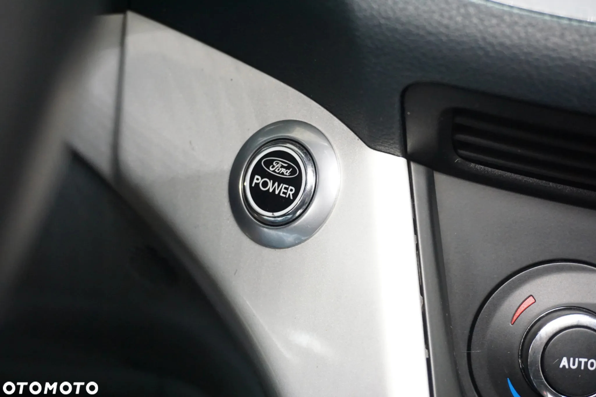 Ford C-MAX 1.6 Edition - 29