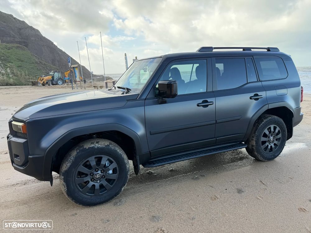 Toyota Land Cruiser Prado - 4