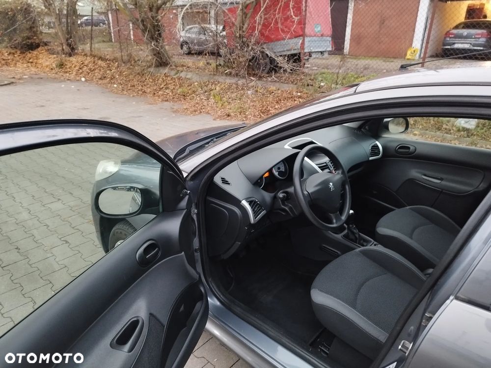Peugeot 206 plus 1.1 Presence - 26