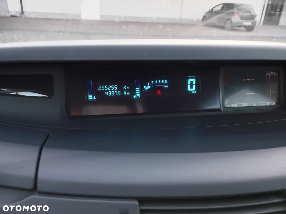 Renault Espace 2.0 dCi Voyage - 13