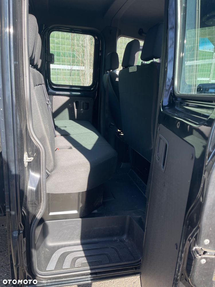 Mercedes-Benz Sprinter - 24