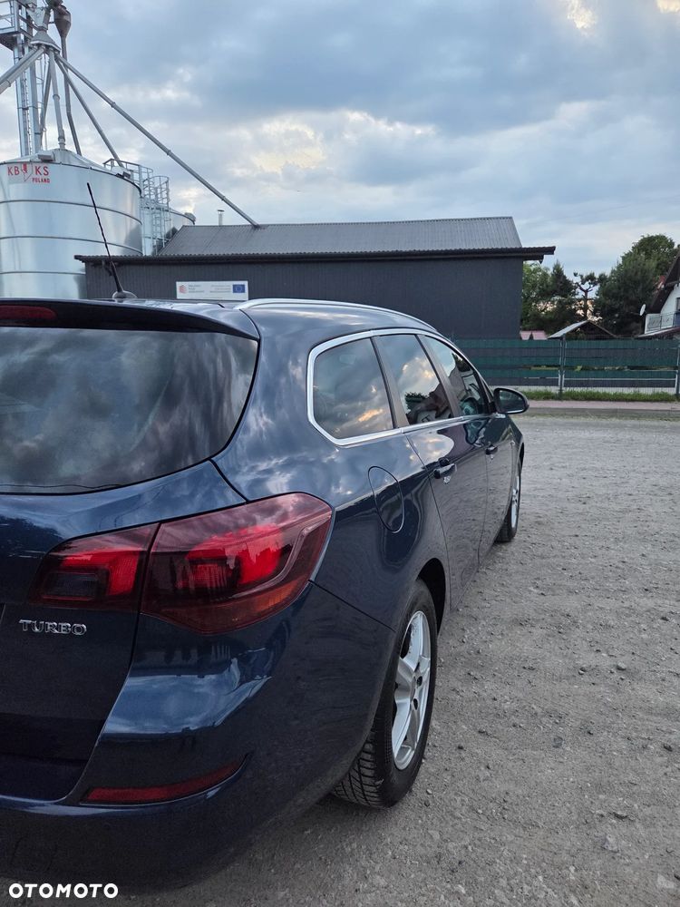Opel Astra 1.6 Turbo Sport - 21