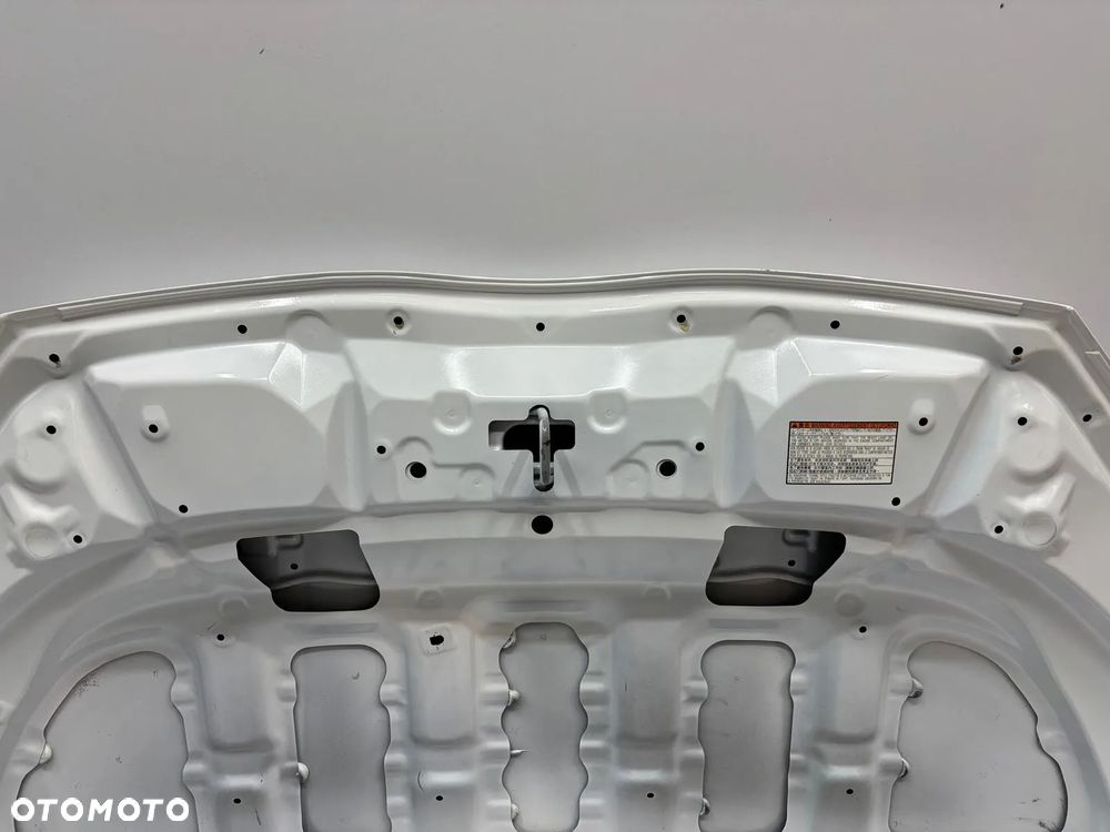 Toyota Yaris IV Maska 040 - 13