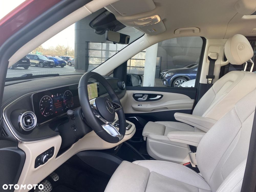 Mercedes-Benz Klasa V - 13