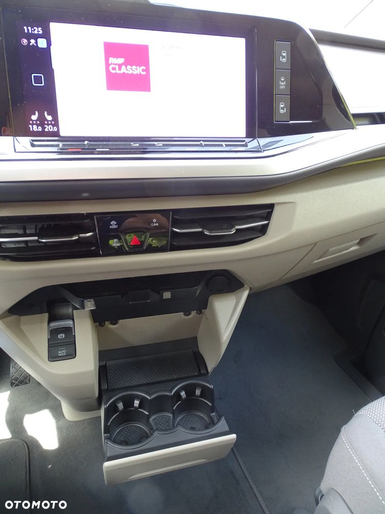 Volkswagen Multivan - 17