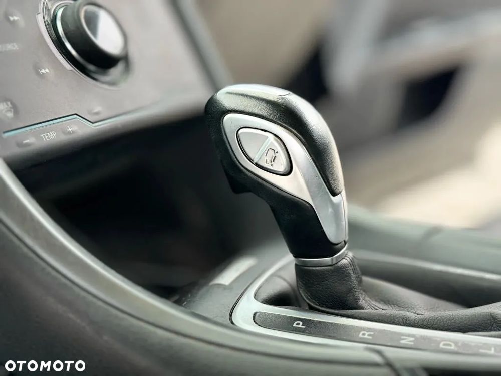 Ford Fusion 2.0 EcoBoost Titanium - 16