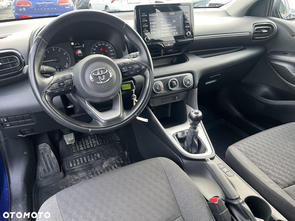 Toyota Yaris - 22