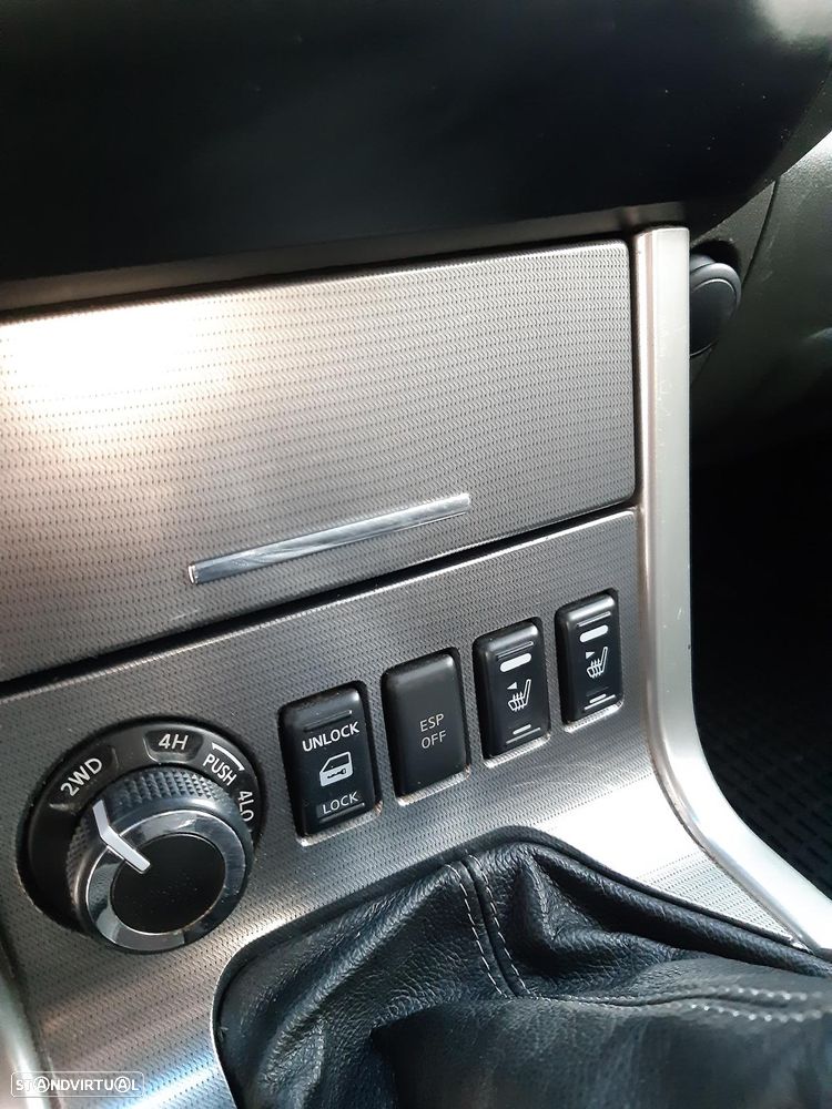 Nissan Navara 2.5 dCi CD LE - 16