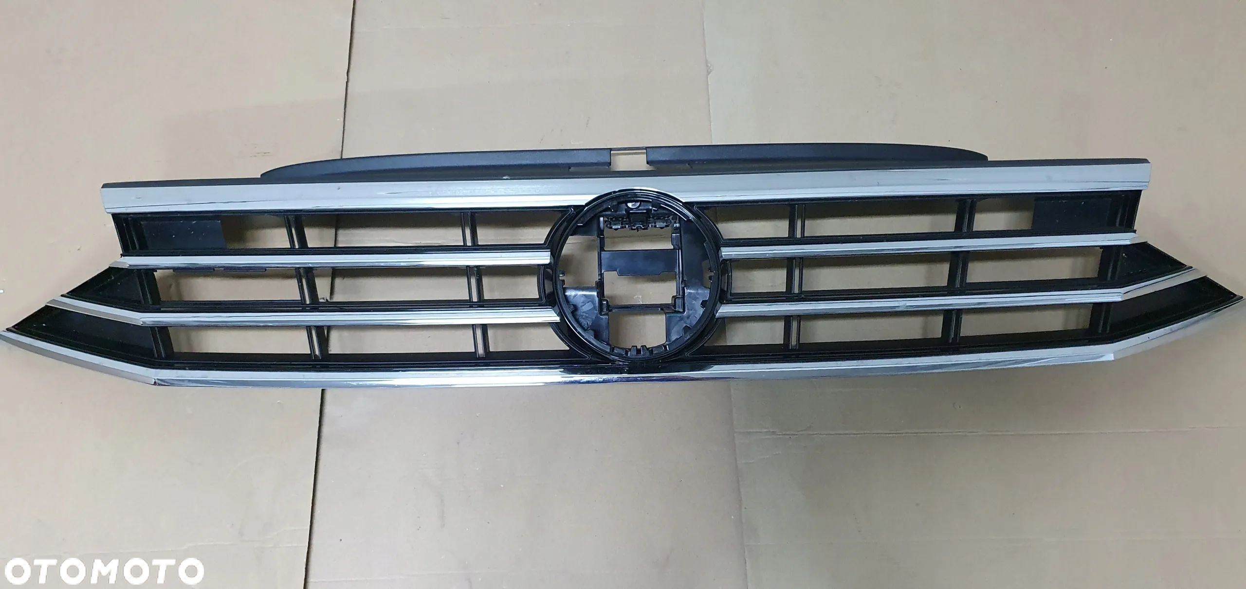 ATRAPA GRILL VW PASSAT B8 LIFT 3G0853651 - 1