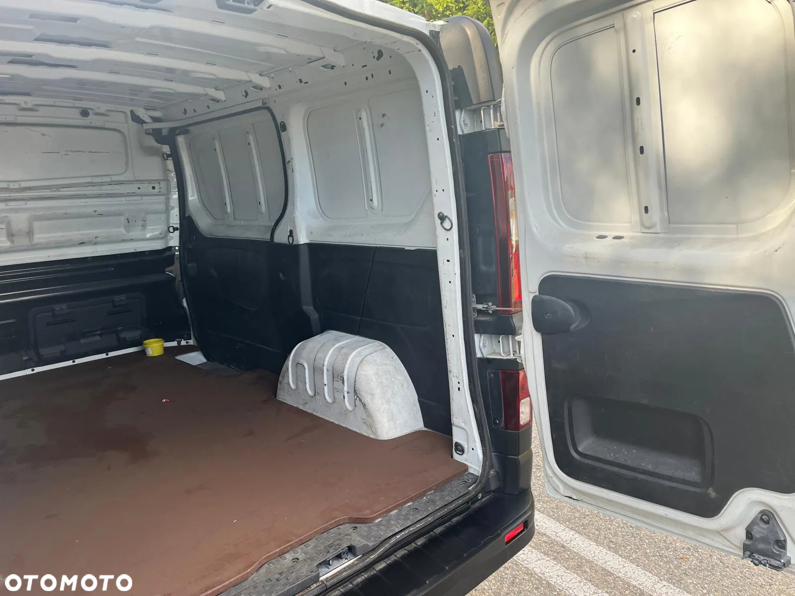 Renault Trafic - 18