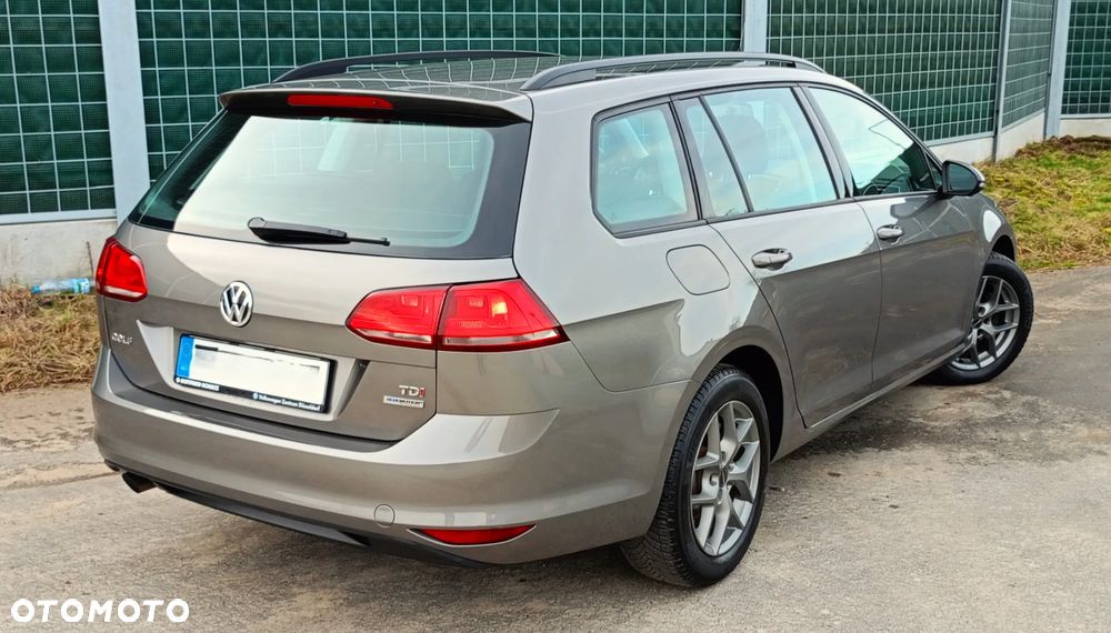 Volkswagen Golf VI 1.6 TDI BlueMot Comfortline - 3