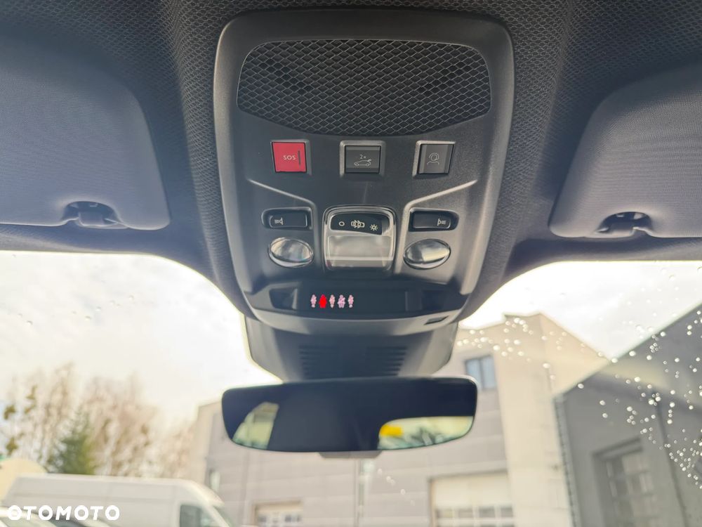 Jeep Avenger 1.2 T3 mHEV Black Edition FWD eDCT6 - 17