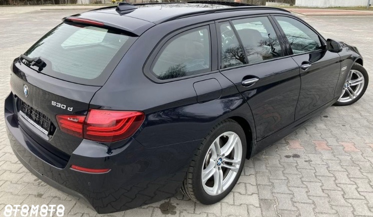 BMW Seria 5 530d Touring Sport-Aut Luxury Line - 7