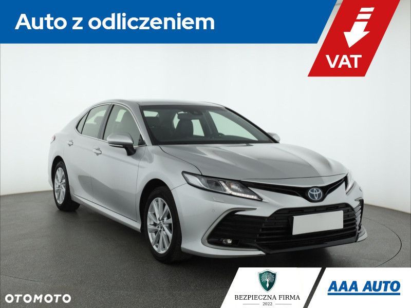 Toyota Camry - 1