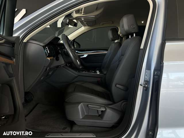 Volkswagen Touareg - 8