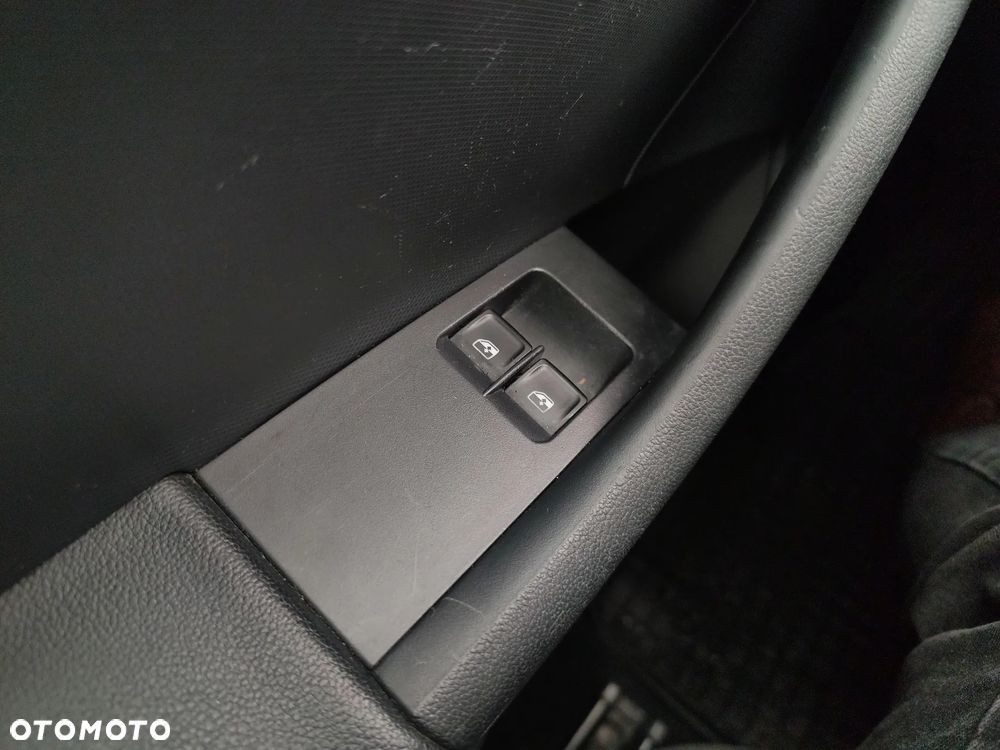 Skoda RAPID 1.4 TDI DPF Ambition - 14