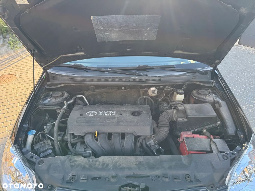 Toyota Corolla 1.6 VVT-i Sol - 17