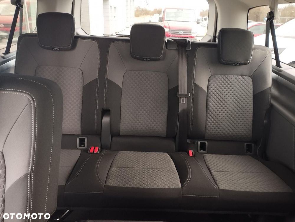 Volkswagen Caravelle - 19