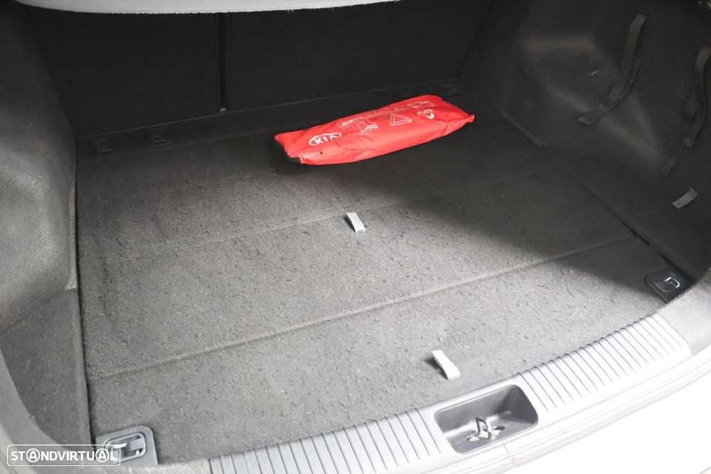 Kia Ceed SW 1.6 CRDi GT Line - 38