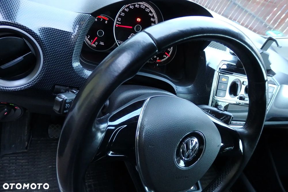 Volkswagen Up 2019 photo 5