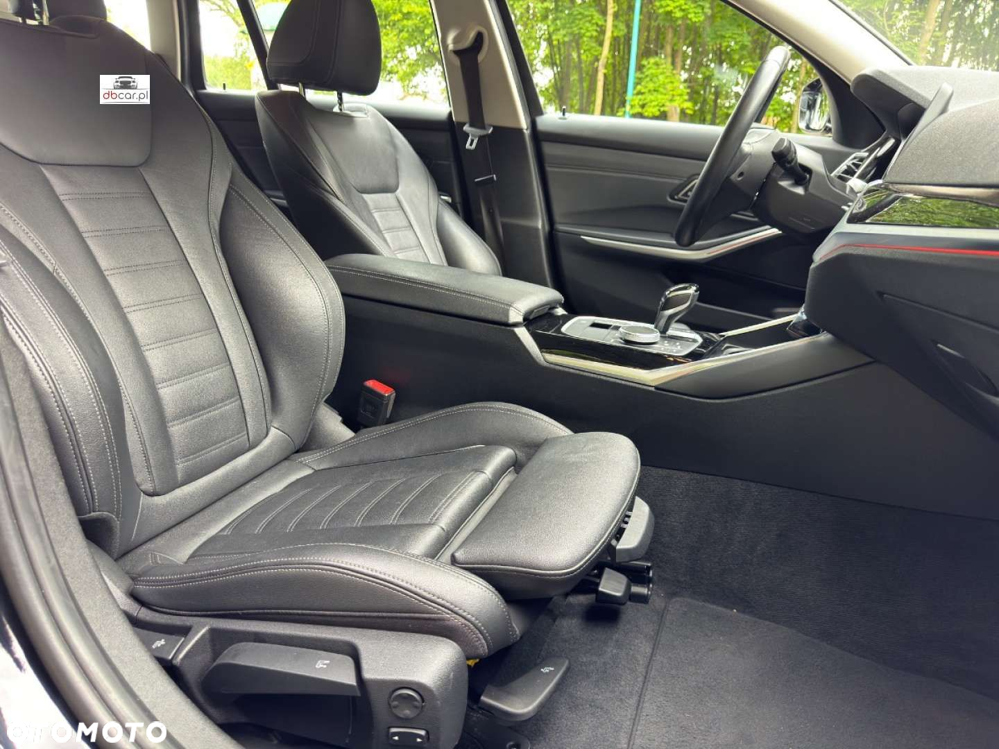 BMW Seria 3 320d Touring xDrive Sport Line - 28