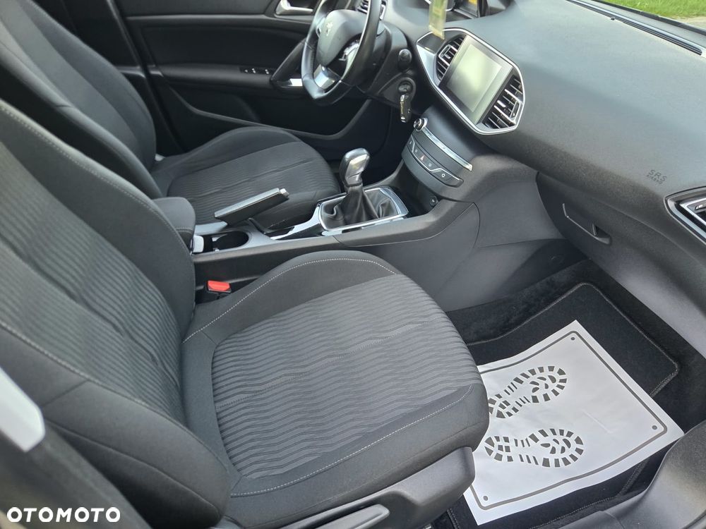 Peugeot 308 1.2 PureTech Access S&S - 15
