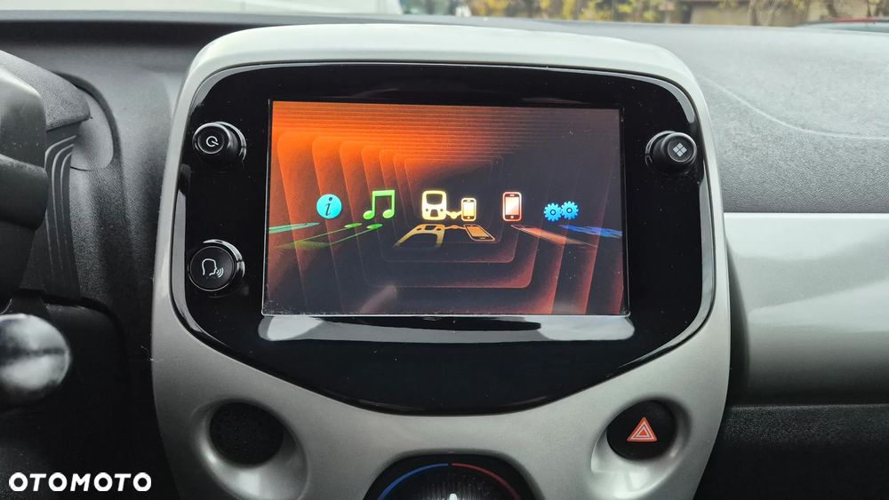 Peugeot 108 VTI 72 ETG5 Top Collection - 24