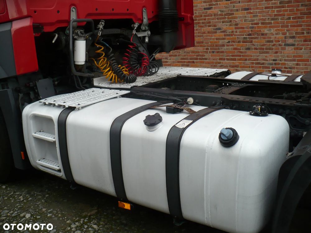 Mercedes-Benz Actros - 10