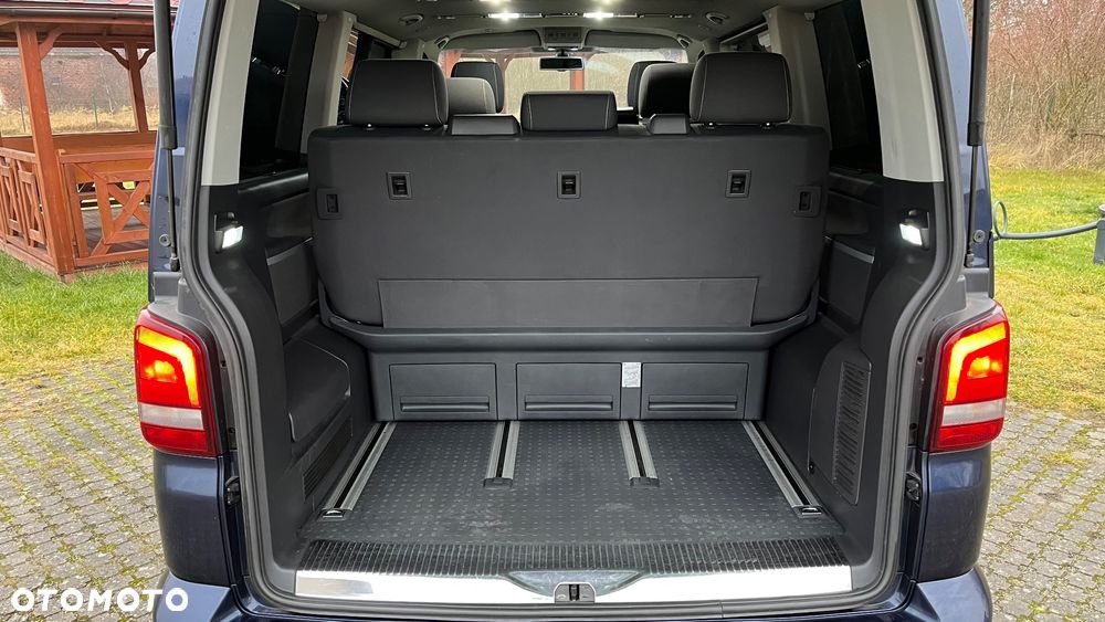 Volkswagen Multivan - 20