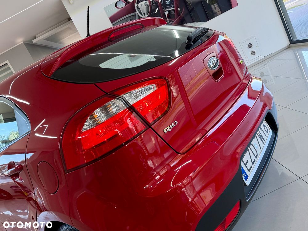 Kia Rio 1.2 L - 30