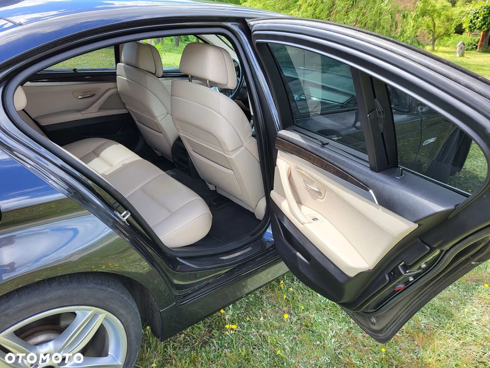BMW Seria 5 528i - 18
