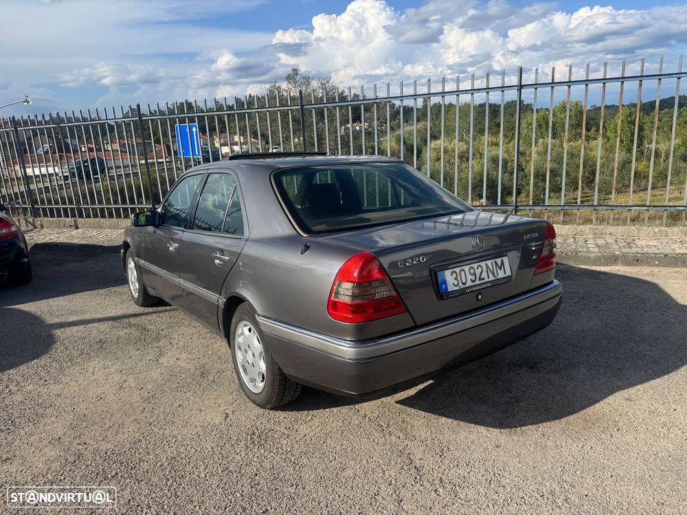 Mercedes-Benz C 220 D Elegance - 25
