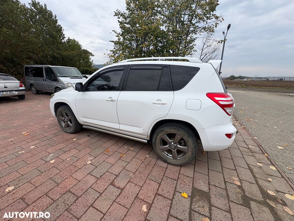 Toyota RAV4 - 4