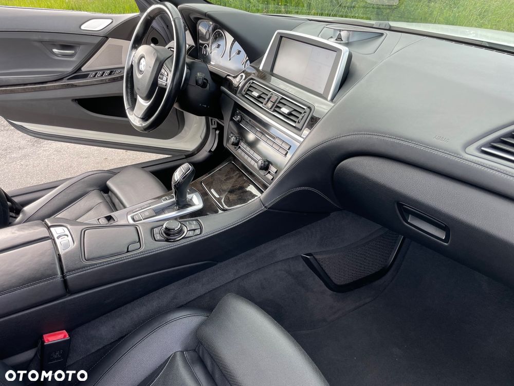 BMW Seria 6 650i - 6