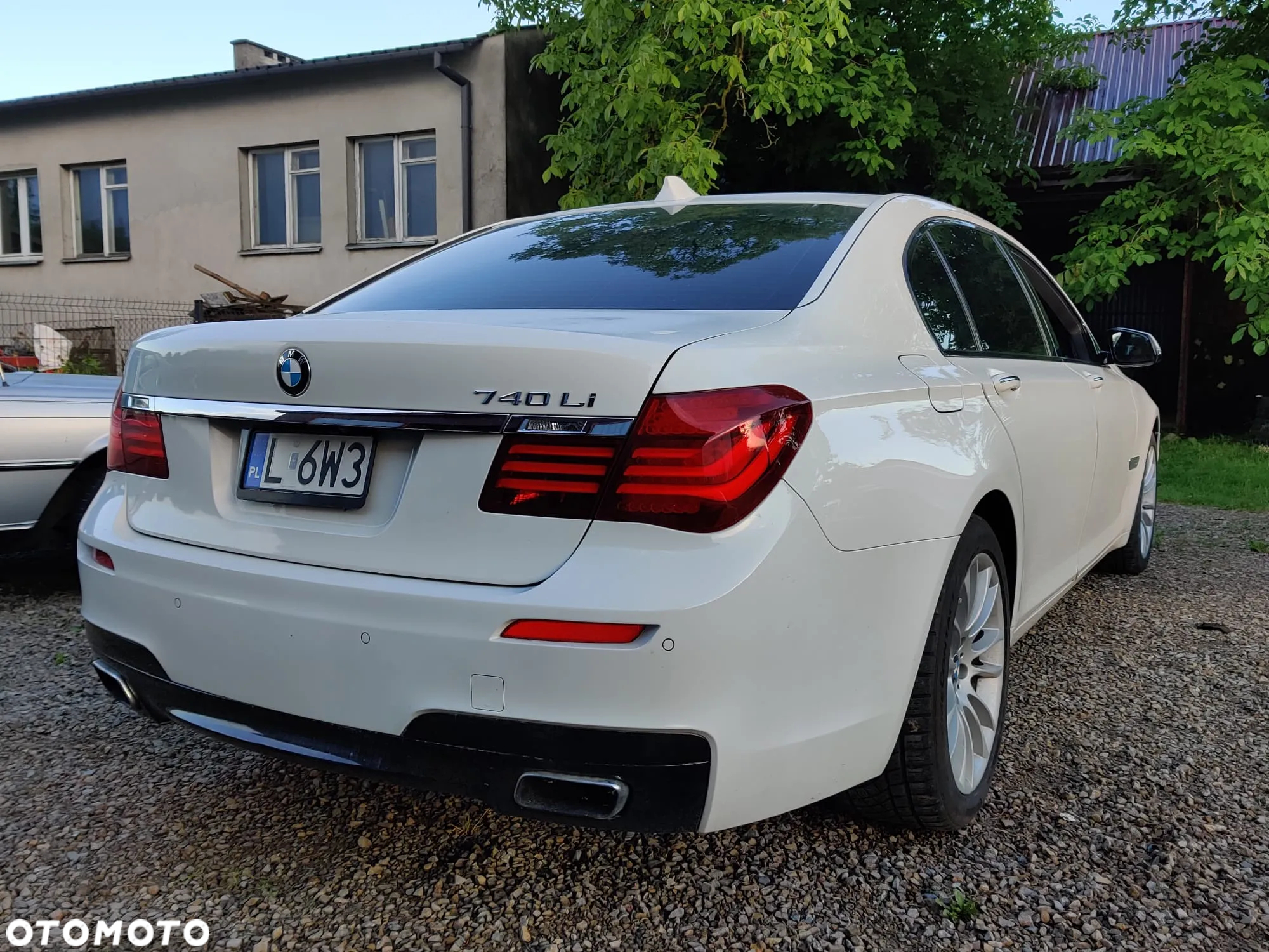 BMW Seria 7 740Li Edition Exclusive - 14
