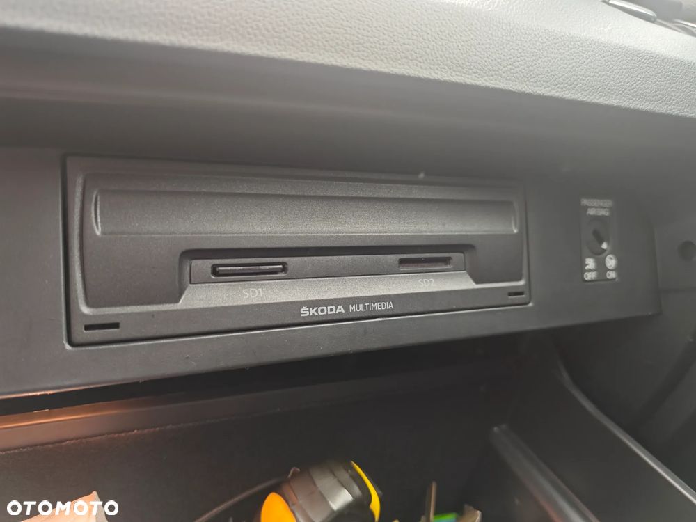 Skoda Octavia ver-2-0-tdi-edition-dsg - 18